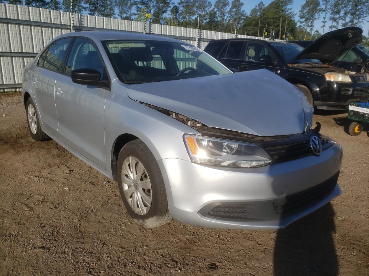 Photo 1 from auction – 2014 VOLKSWAGEN JETTA BASE with VIN 3VW2K7AJ0EM332038