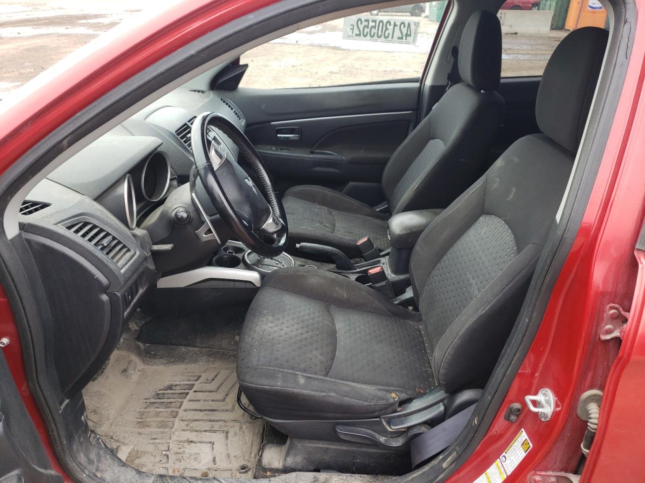 Photo 5 from auction – 2011 MITSUBISHI OUTLANDER with VIN JA4AR4AU2BZ000545