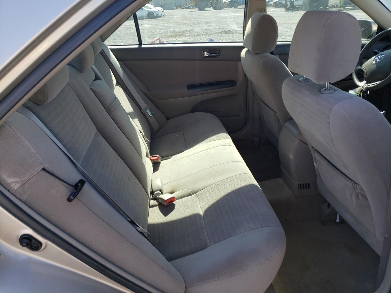 Photo 6 from auction – 2006 TOYOTA CAMRY LE with VIN 4T1BE32K46U124151