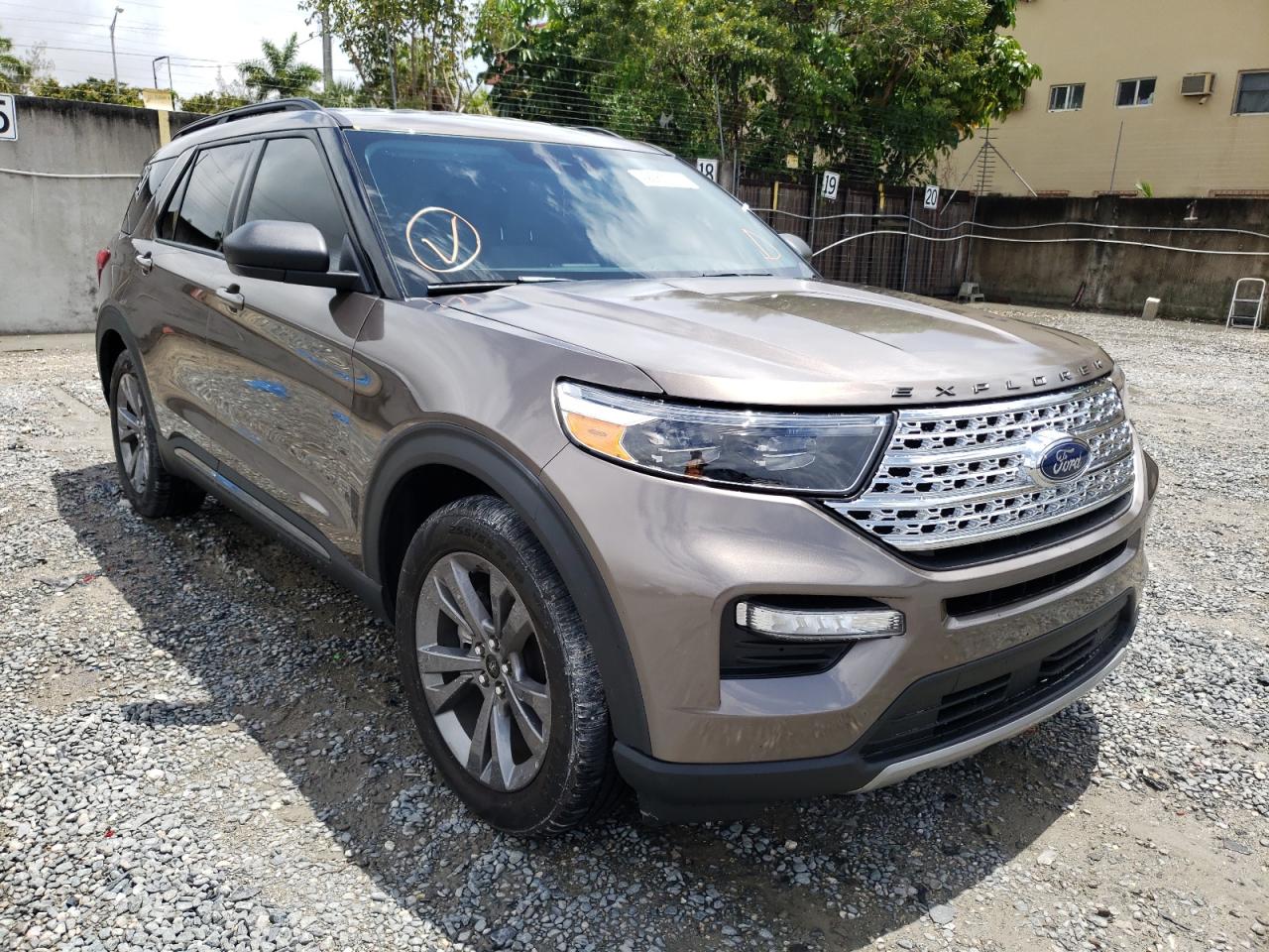 Photo 1 from auction – 2021 FORD EXPLORER X with VIN 1FMSK7DHXMGA22589