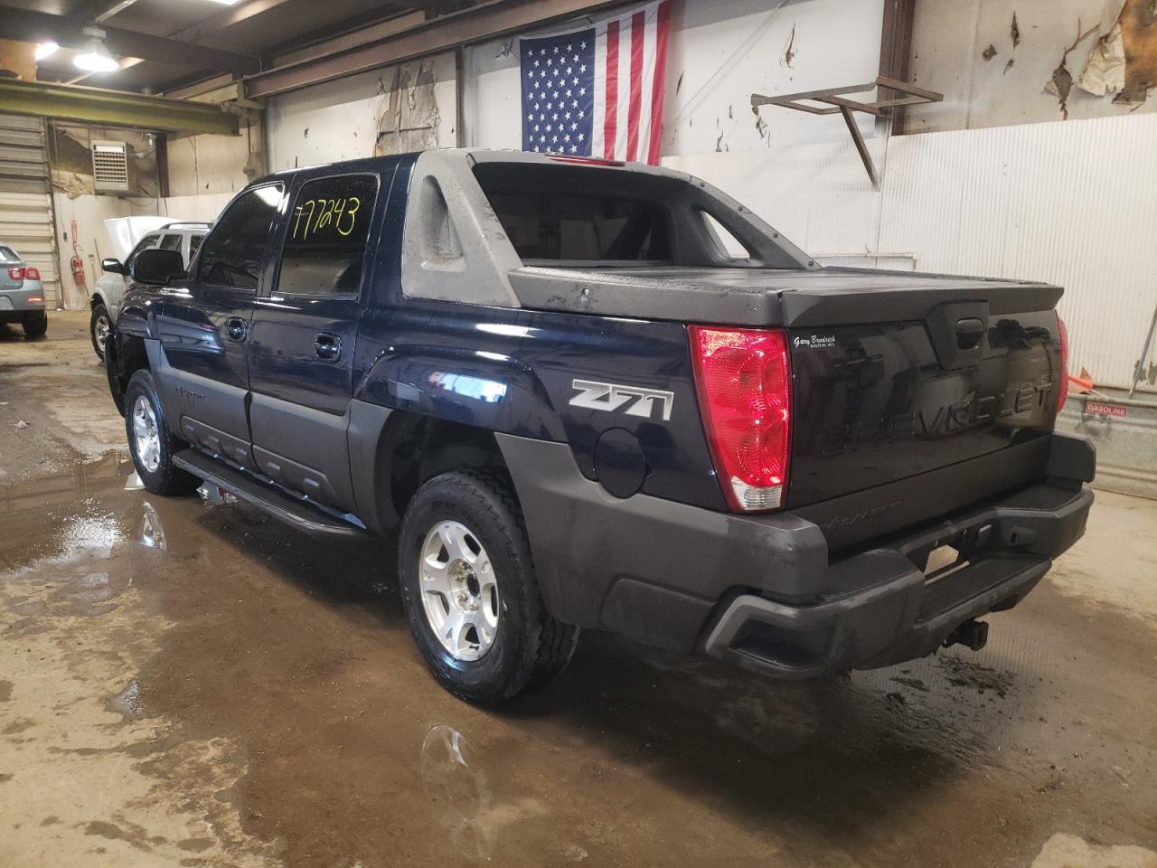 Photo 3 from auction – 2004 CHEVROLET AVALANCHE with VIN 3GNEK12T44G286229
