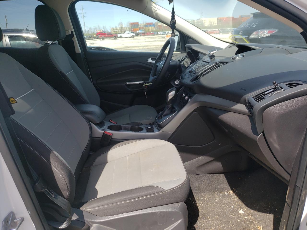 Photo 5 from auction – 2014 FORD ESCAPE SE with VIN 1FMCU9GX8EUB86293