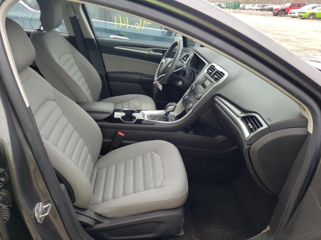 Photo 5 from auction – 2014 FORD FUSION S with VIN 1FA6P0G70E5362371