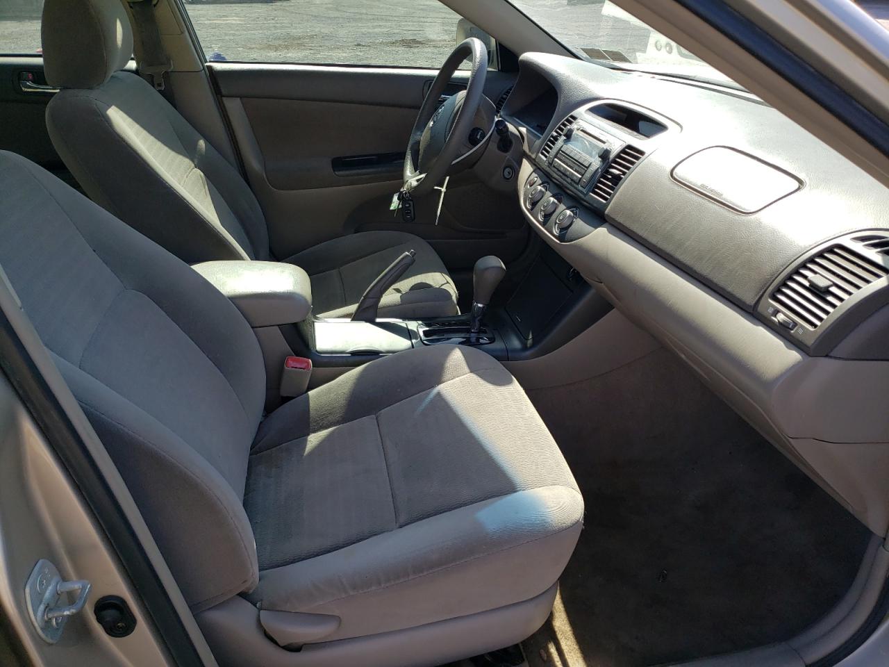 Photo 5 from auction – 2006 TOYOTA CAMRY LE with VIN 4T1BE32K46U124151