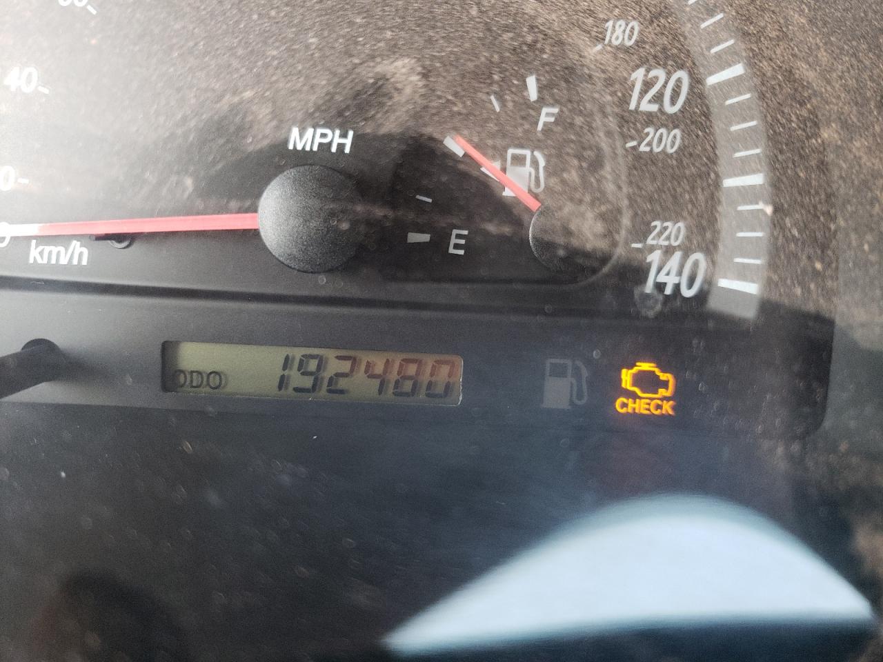 Photo 8 from auction – 2003 TOYOTA CAMRY LE with VIN 4T1BE32K53U209575