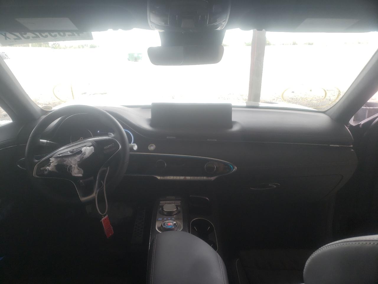Photo 9 from auction – 2022 GENESIS GV70 BASE with VIN KMUMCDTC3NU037367
