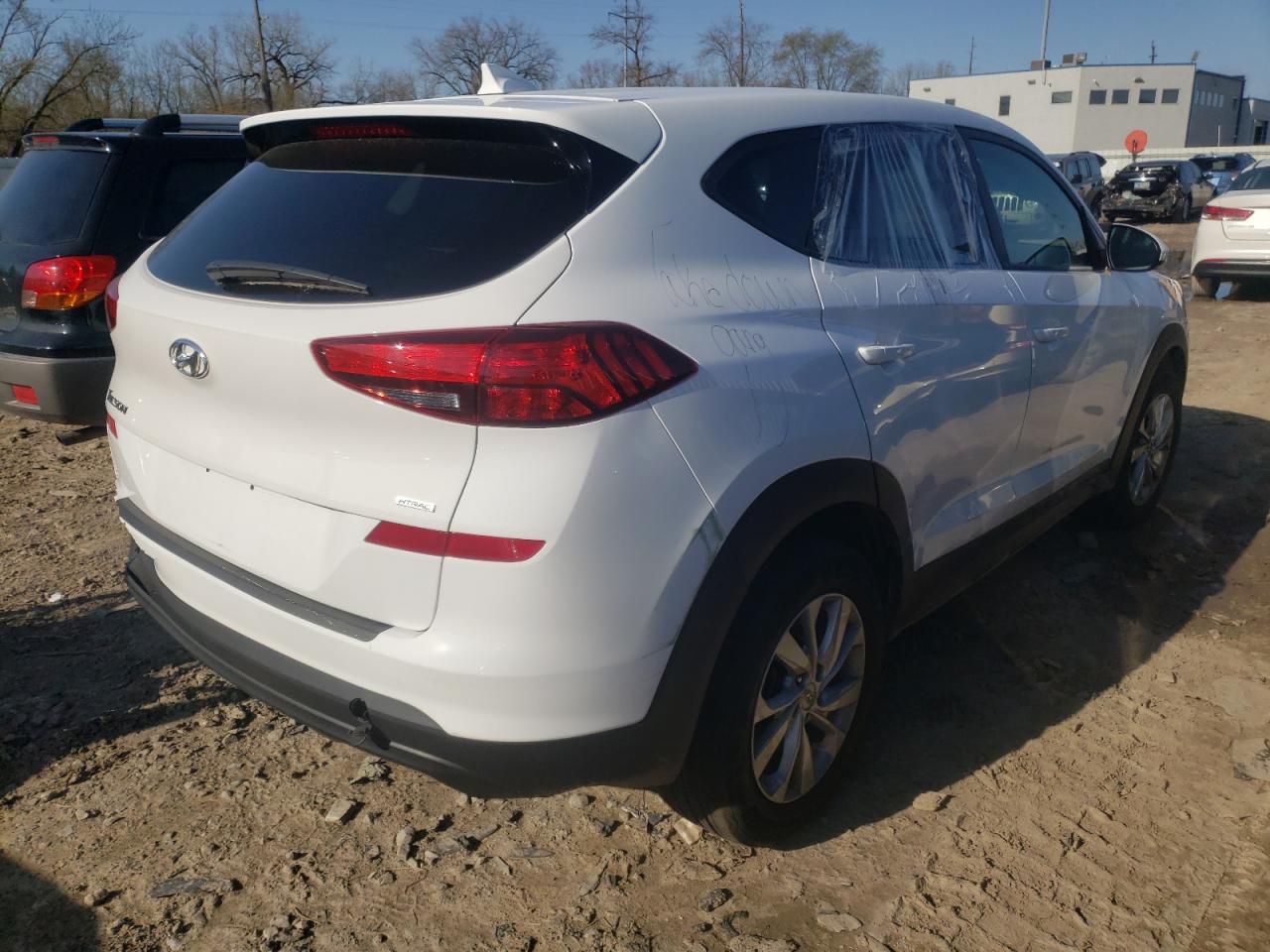 Photo 4 from auction – 2019 HYUNDAI TUCSON SE with VIN KM8J2CA44KU951245