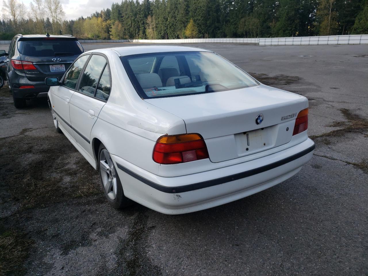 Photo 3 from auction – 2000 BMW 528 I AUTO with VIN WBADM6342YGU19359