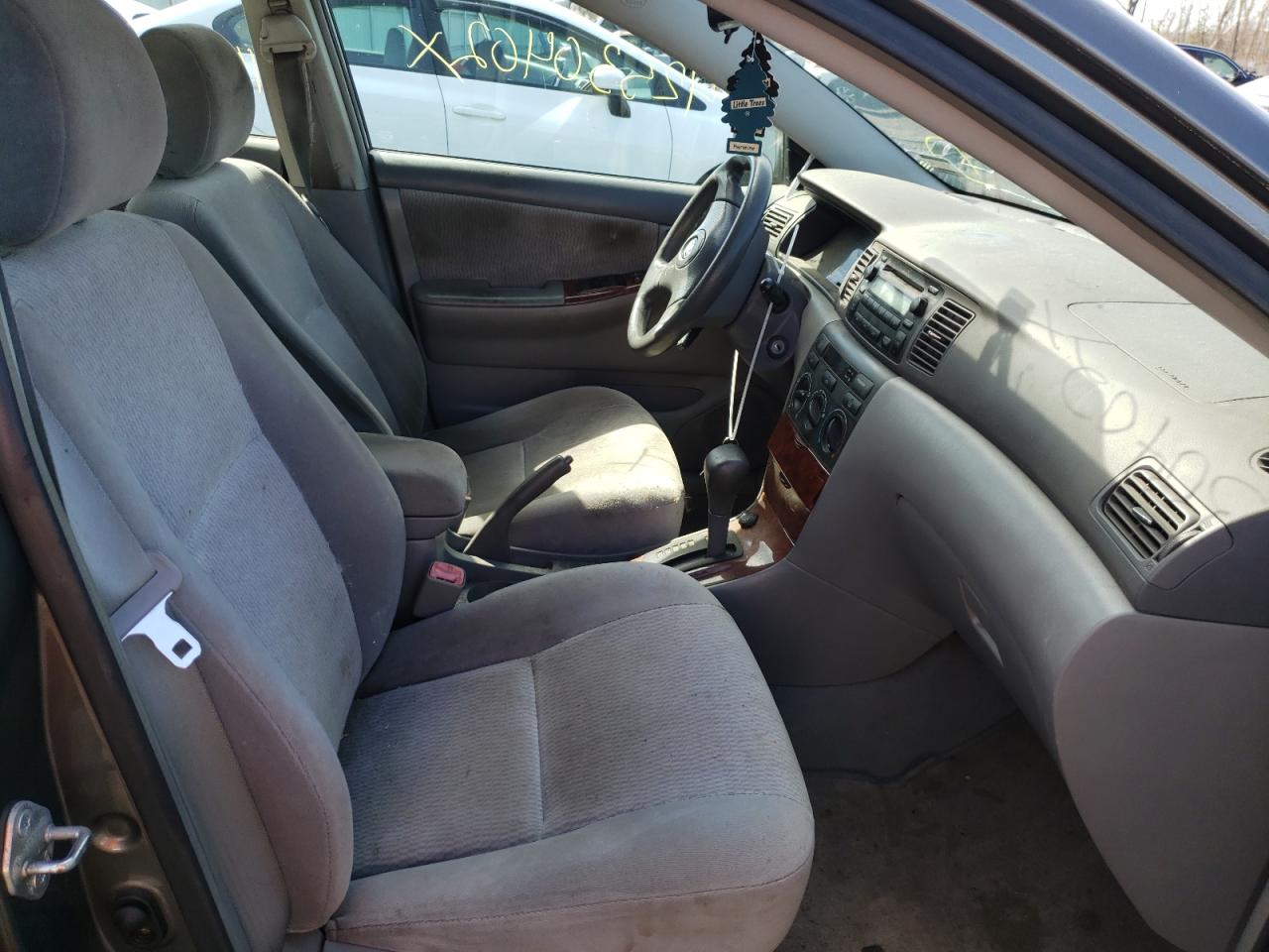 Photo 5 from auction – 2005 TOYOTA COROLLA CE with VIN 2T1BR30E55C358915