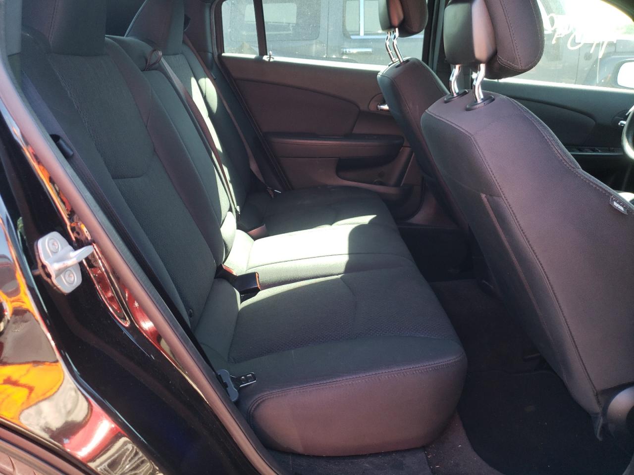 Photo 6 from auction – 2012 CHRYSLER 200 TOURIN with VIN 1C3CCBBB7CN301732