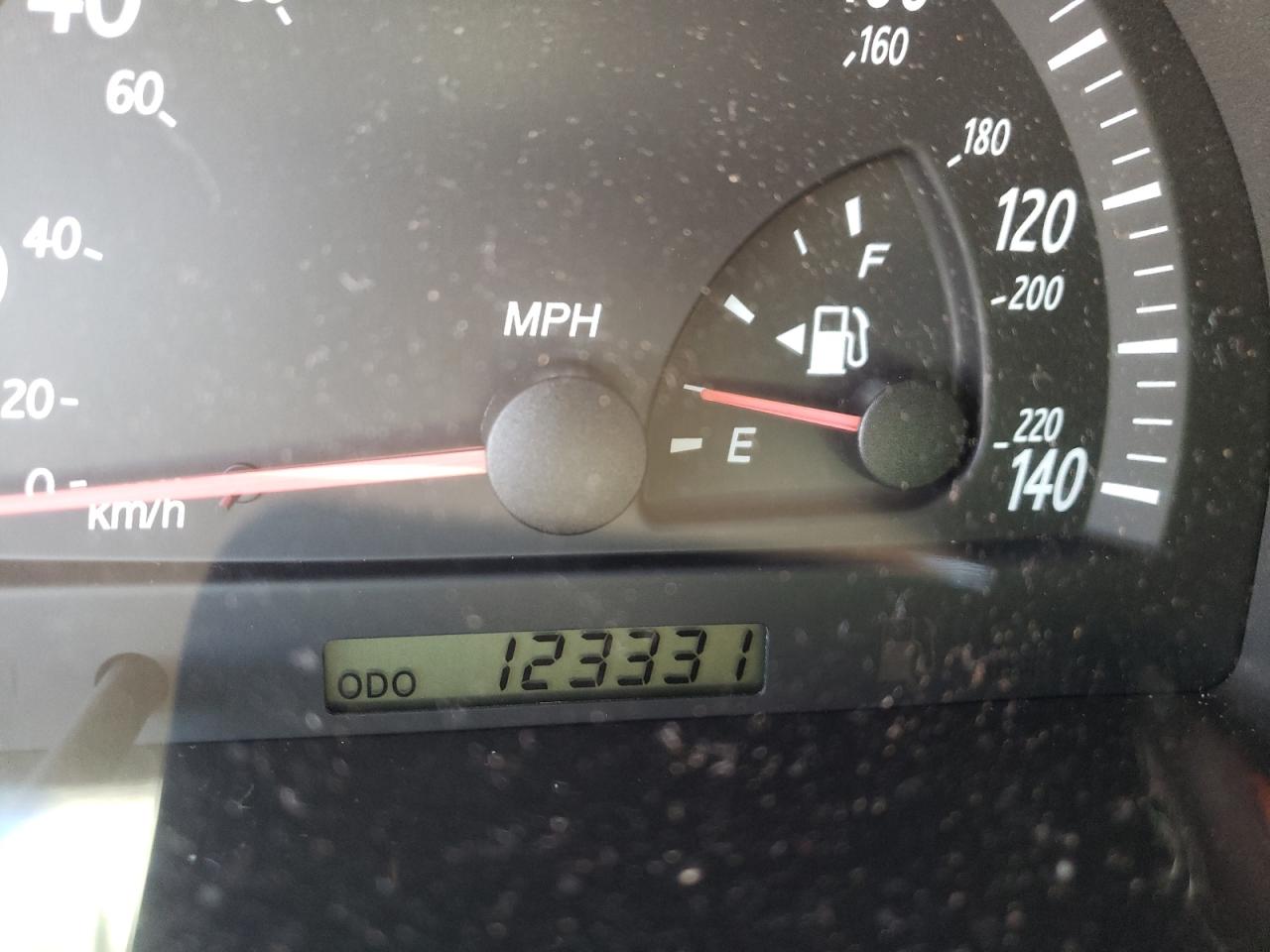 Photo 8 from auction – 2003 TOYOTA CAMRY LE with VIN 4T1BE32K53U768365