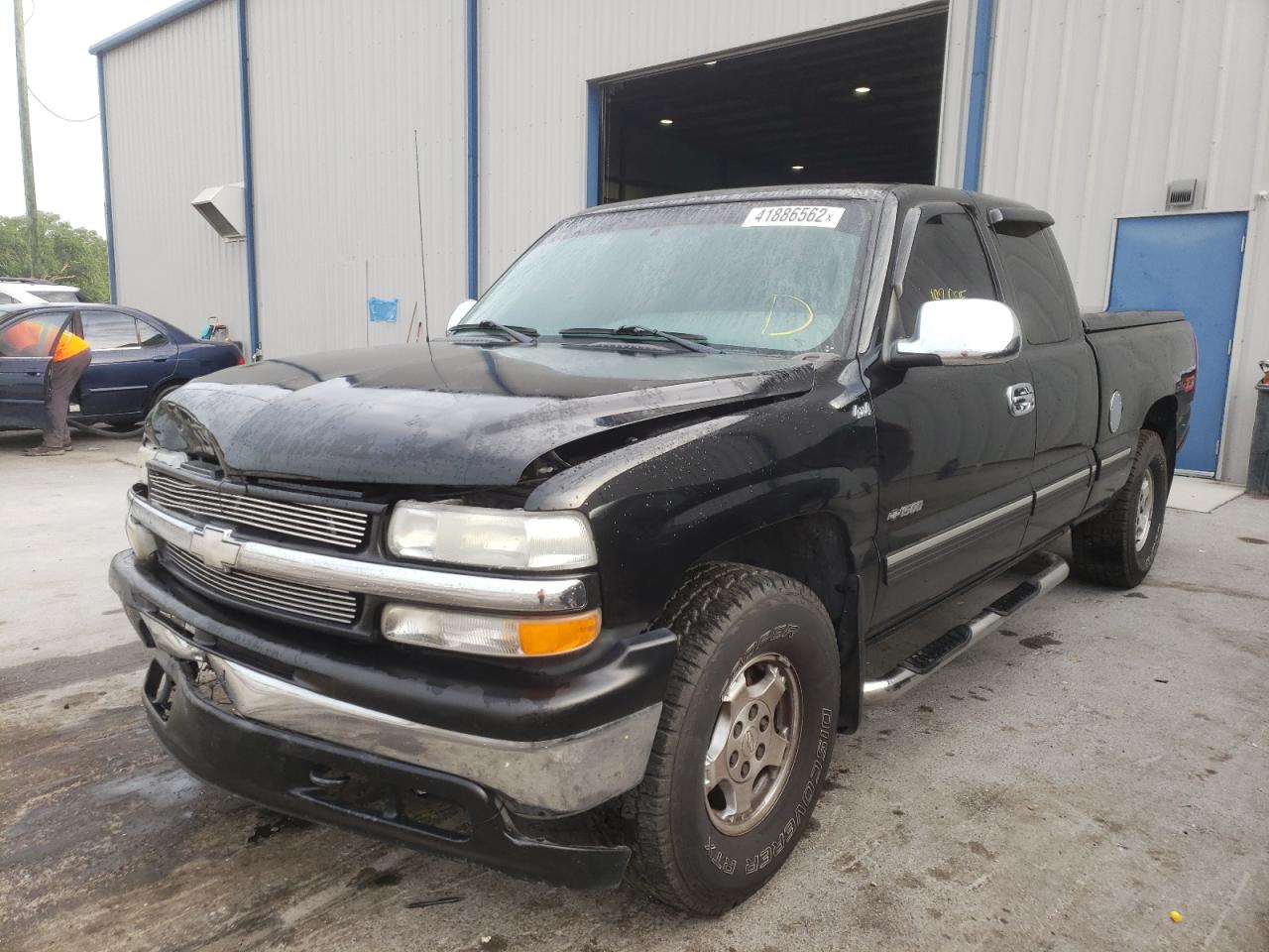 Photo 2 from auction – 2000 CHEVROLET SILVERADO with VIN 2GCEK19T4Y1271291