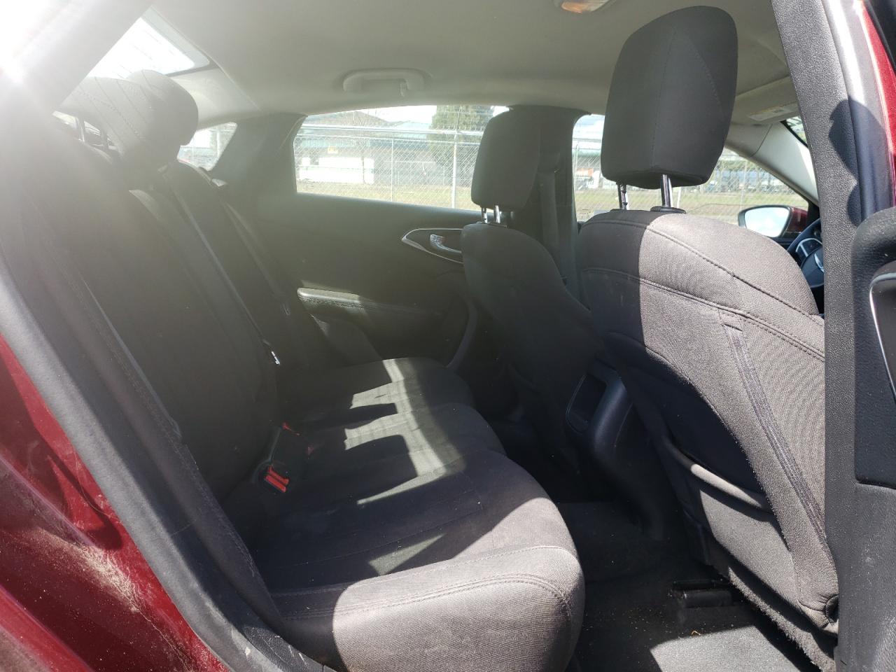 Photo 6 from auction – 2015 CHRYSLER 200 LIMITE with VIN 1C3CCCAB1FN698589