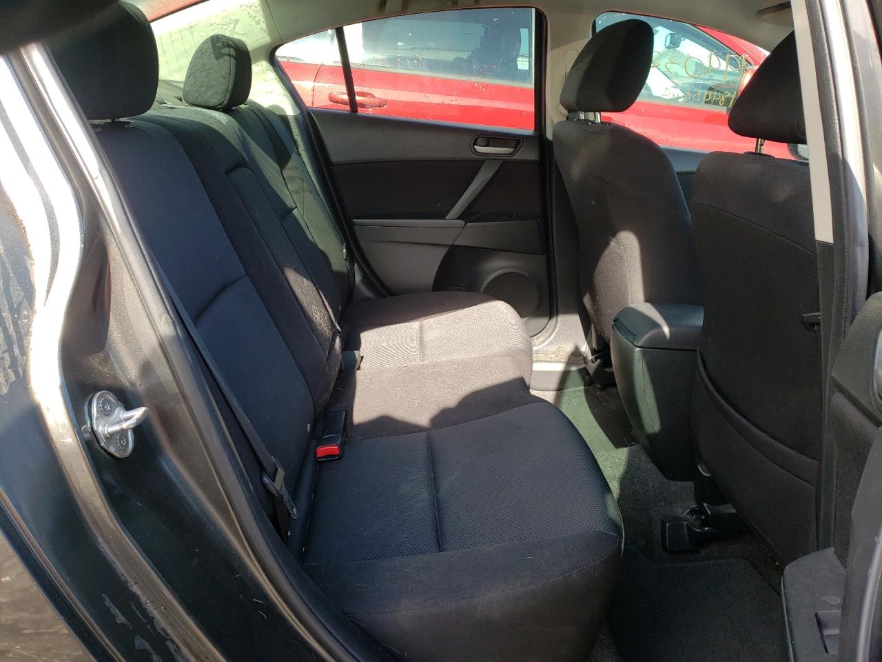 Photo 6 from auction – 2011 MAZDA 3 I with VIN JM1BL1VF0B1400236