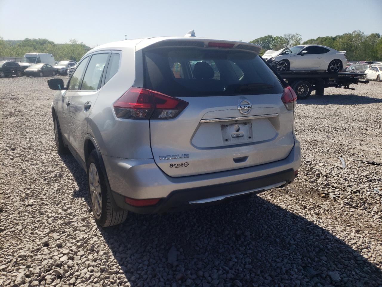 Photo 3 from auction – 2018 NISSAN ROGUE S with VIN KNMAT2MT4JP598162