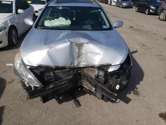 Photo 7 from auction – 2011 HYUNDAI SONATA SE with VIN 5NPEC4AC6BH175775