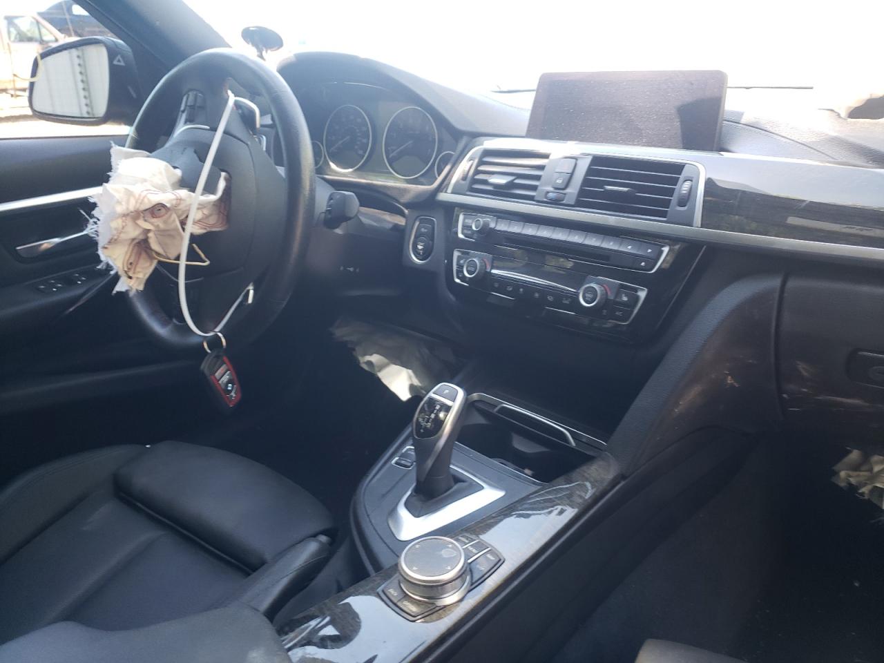 Photo 9 from auction – 2018 BMW 330 I with VIN WBA8B9C59JEE81217
