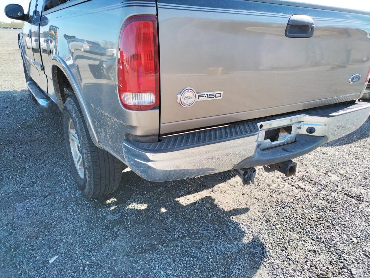 Photo 9 from auction – 2003 FORD F150 with VIN 1FTRX18W03NB03251