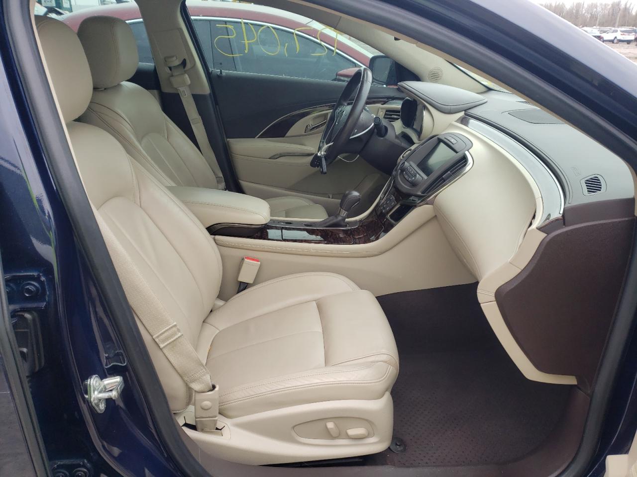 Photo 5 from auction – 2016 BUICK LACROSSE with VIN 1G4GB5G35GF265571