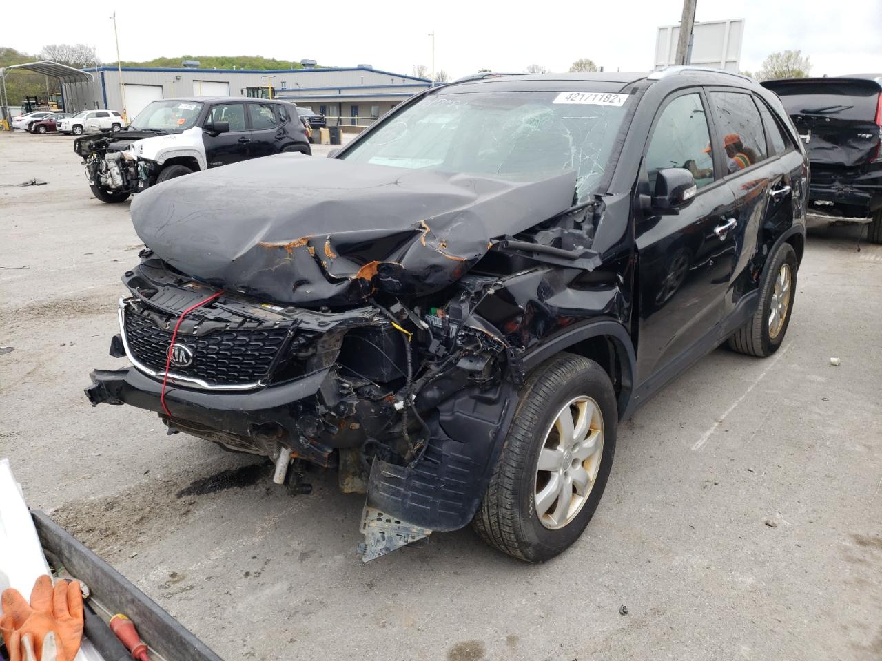 Photo 2 from auction – 2015 KIA SORENTO EX with VIN 5XYKU4A77FG655355