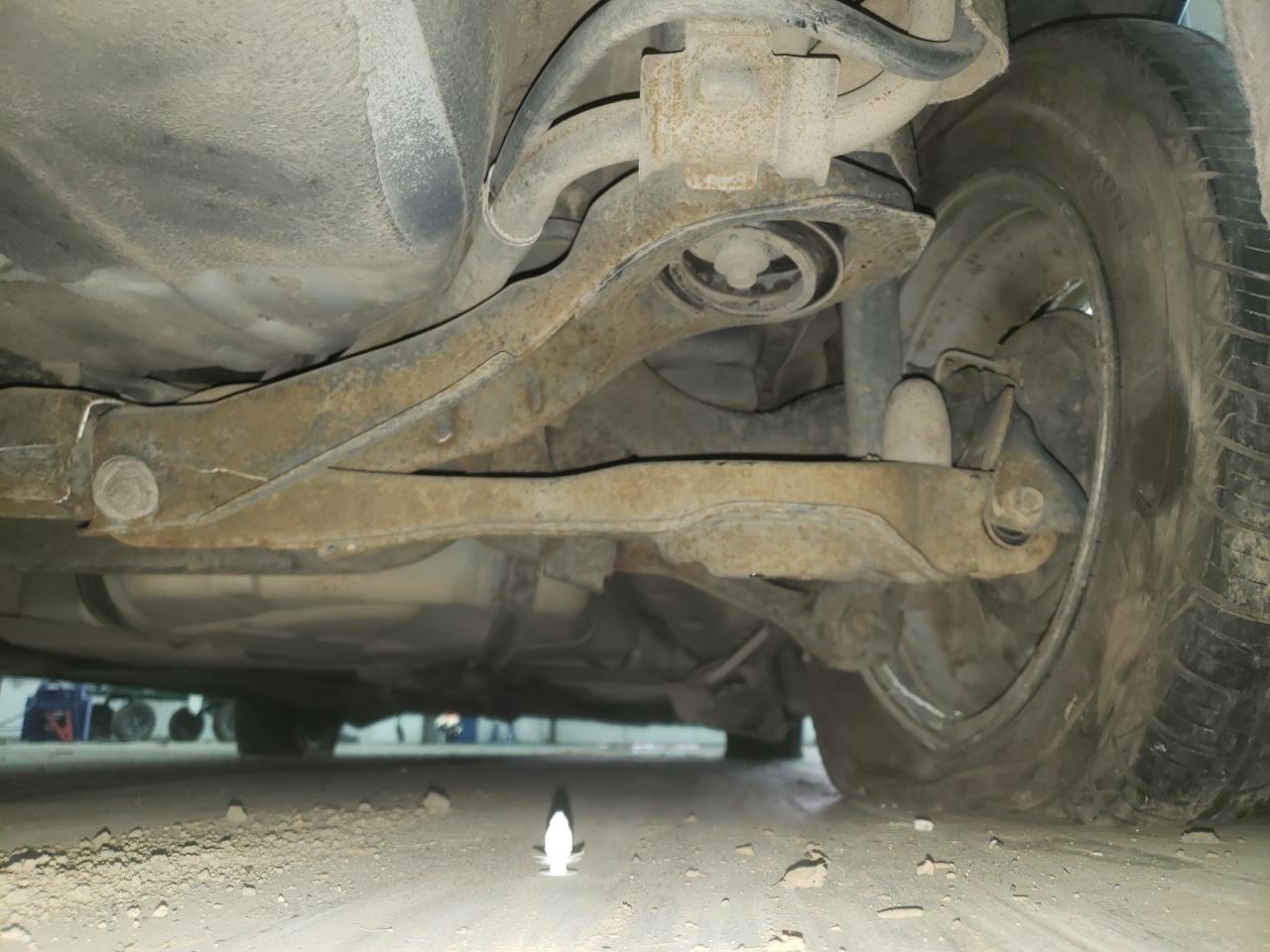 Photo 9 from auction – 2005 FORD FOCUS ZX5 with VIN 3FAFP37N35R138167
