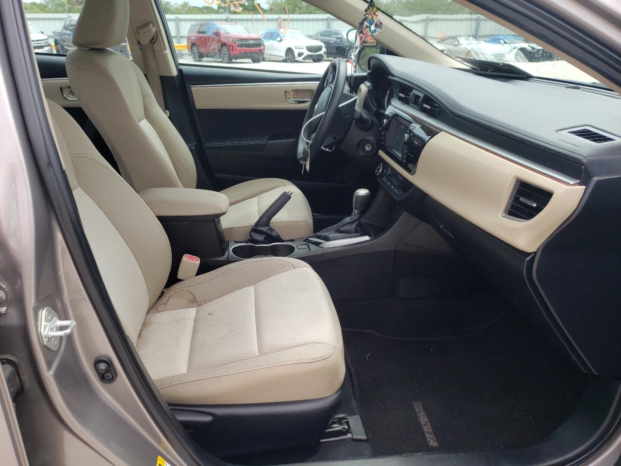 Photo 5 from auction – 2016 TOYOTA COROLLA L with VIN 5YFBURHEXGP372656