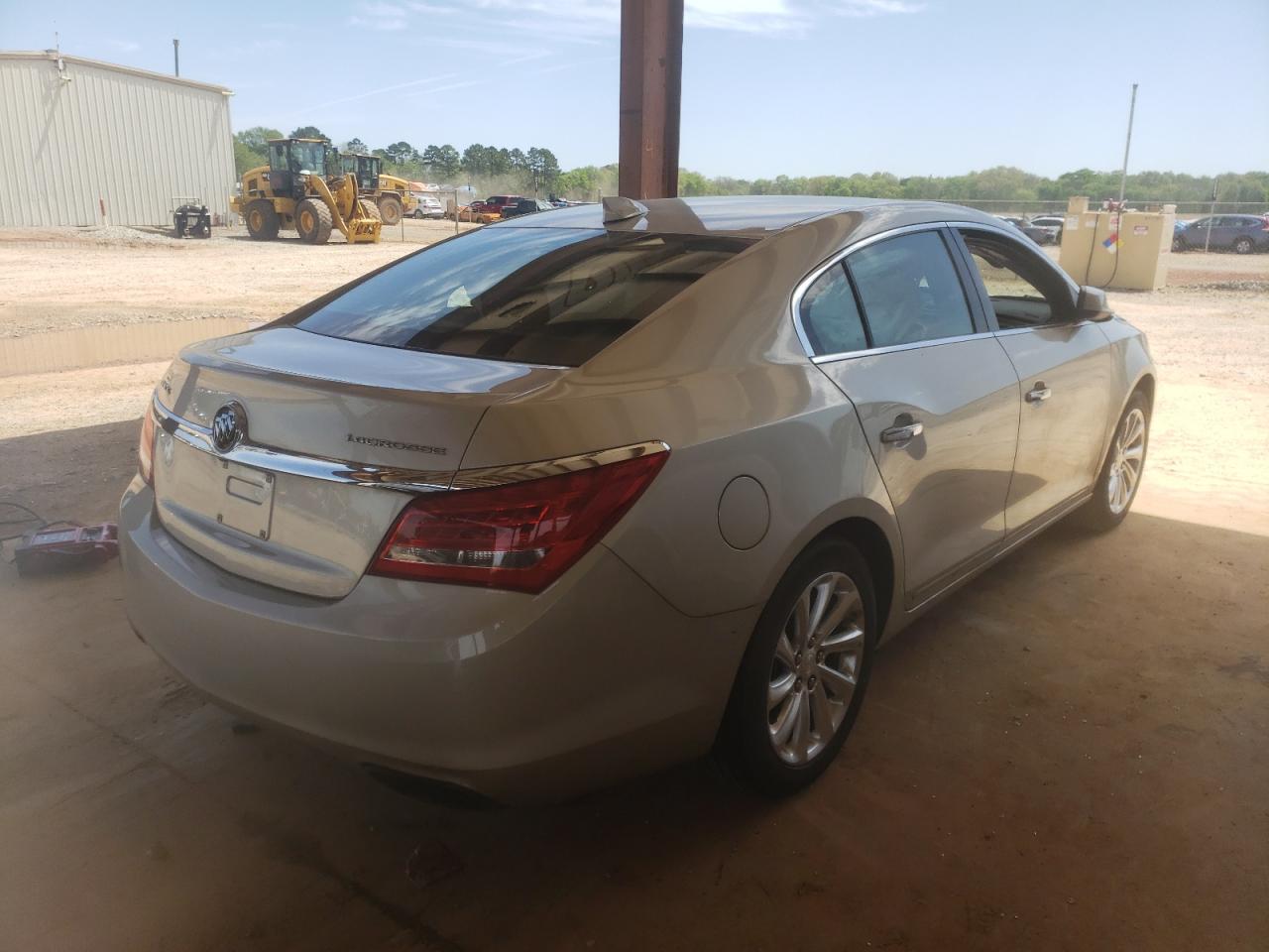 Photo 4 from auction – 2015 BUICK LACROSSE with VIN 1G4GA5G32FF207936