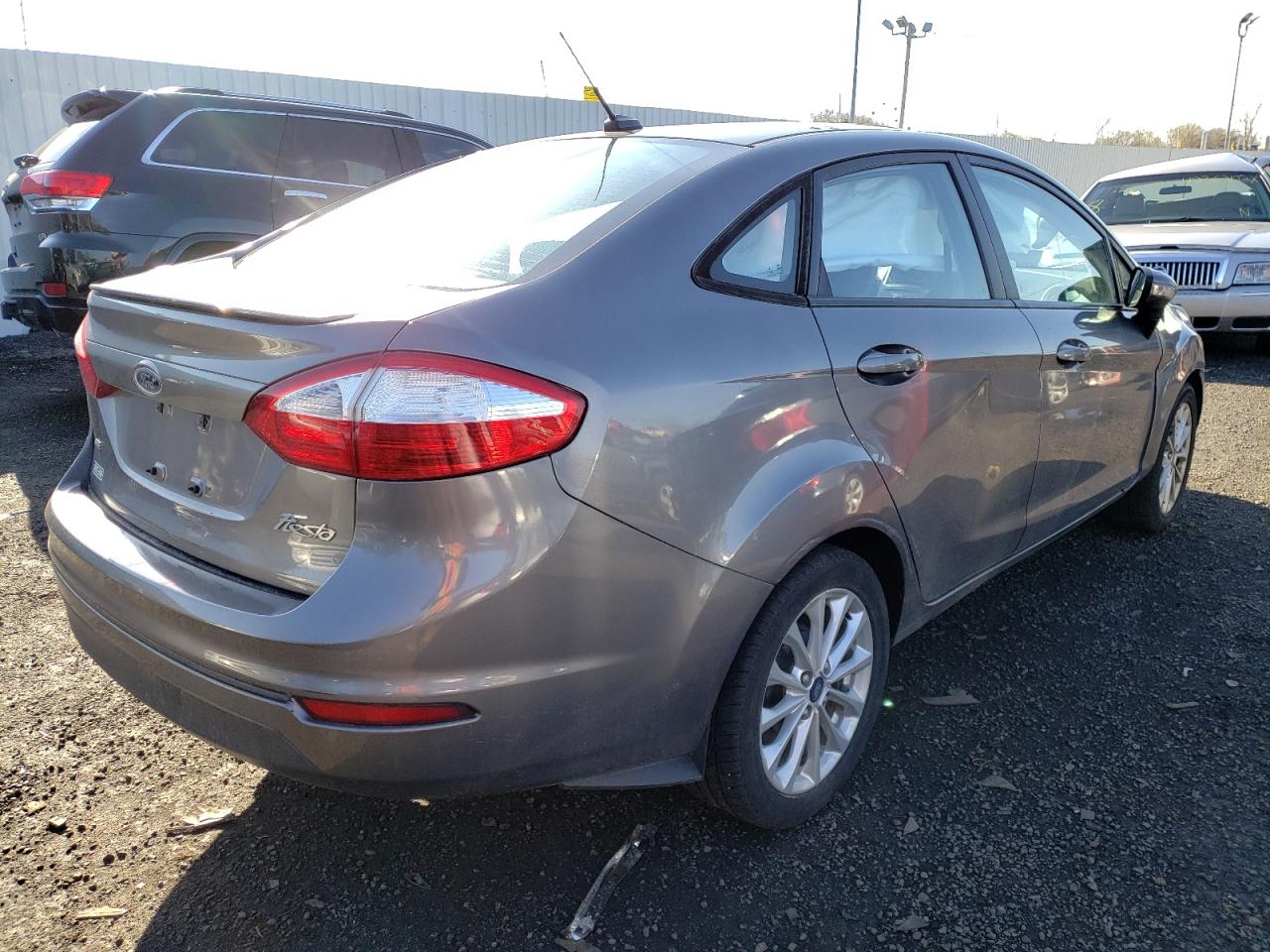 Photo 4 from auction – 2014 FORD FIESTA SE with VIN 3FADP4BJ3EM153377