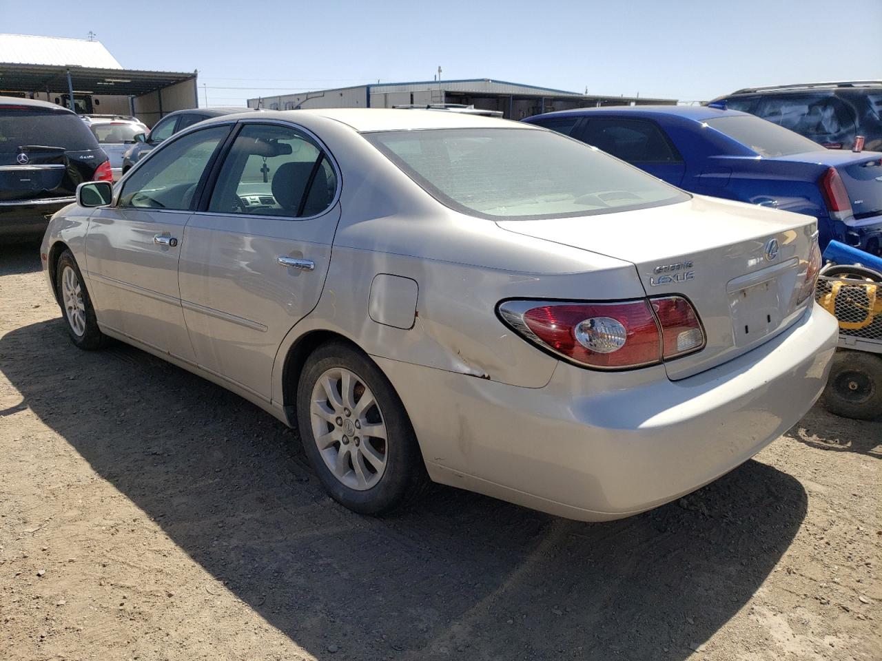 Photo 3 from auction – 2002 LEXUS ES 300 with VIN JTHBF30G820080252