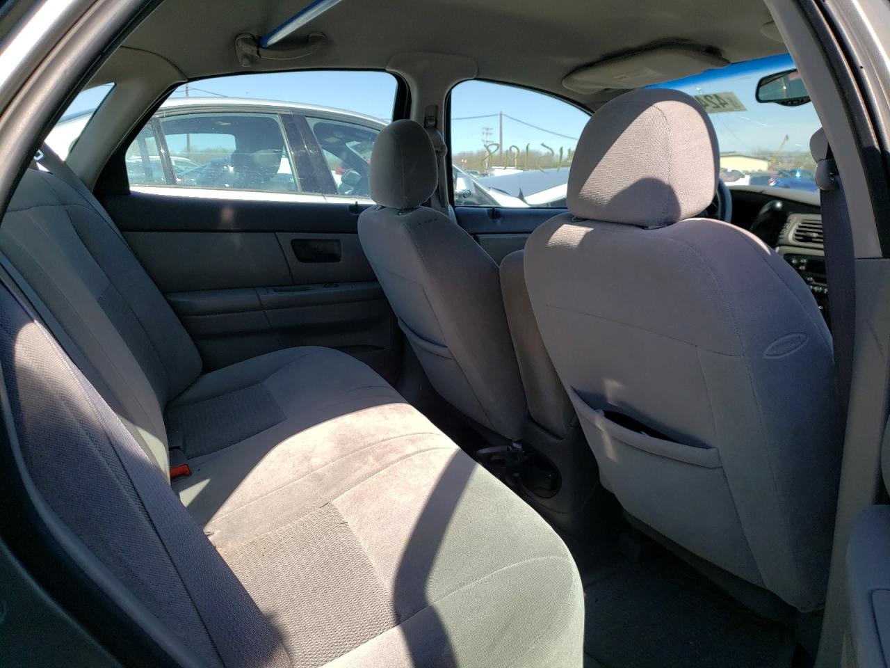 Photo 6 from auction – 2004 FORD TAURUS with VIN 1FAHP53224A166325