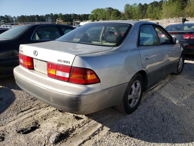 Photo 4 from auction – 1998 LEXUS ES 300 with VIN JT8BF28G0W0136379