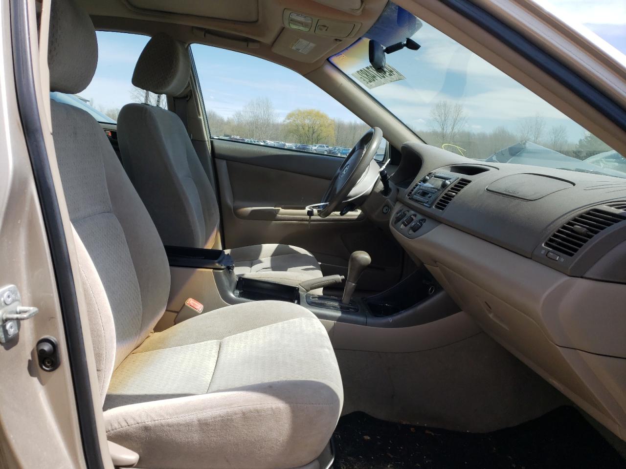 Photo 5 from auction – 2004 TOYOTA CAMRY LE with VIN 4T1BE32K94U898537