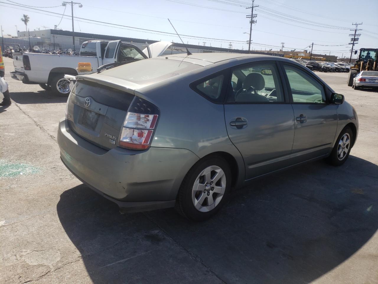 Photo 4 from auction – 2005 TOYOTA PRIUS with VIN JTDKB20UX53117494