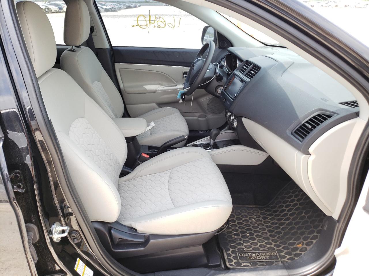 Photo 5 from auction – 2020 MITSUBISHI OUTLANDER with VIN JA4AP3AU8LU001939