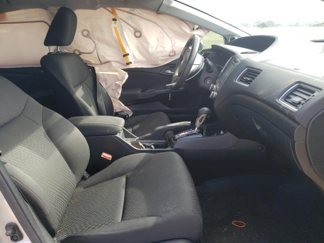 Photo 5 from auction – 2015 HONDA CIVIC SE with VIN 19XFB2F70FE049509
