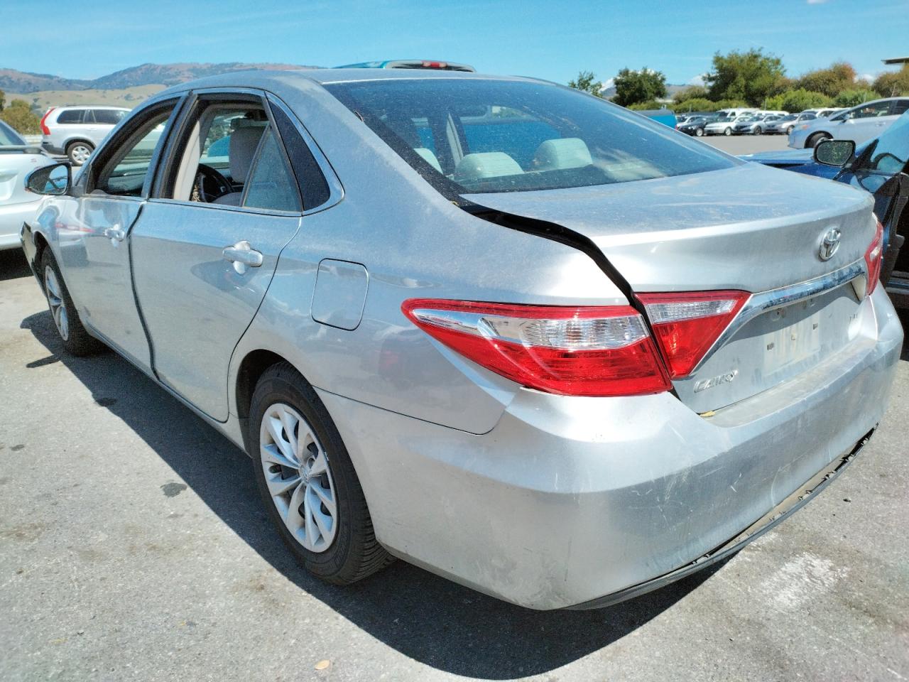 Photo 3 from auction – 2016 TOYOTA CAMRY LE with VIN 4T4BF1FK5GR561787