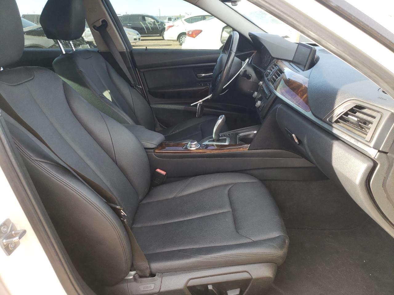 Photo 5 from auction – 2013 BMW 328 I SULE with VIN WBA3C1C58DF441120