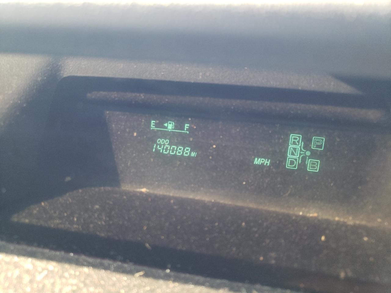Photo 8 from auction – 2004 TOYOTA PRIUS with VIN JTDKB20U140003836