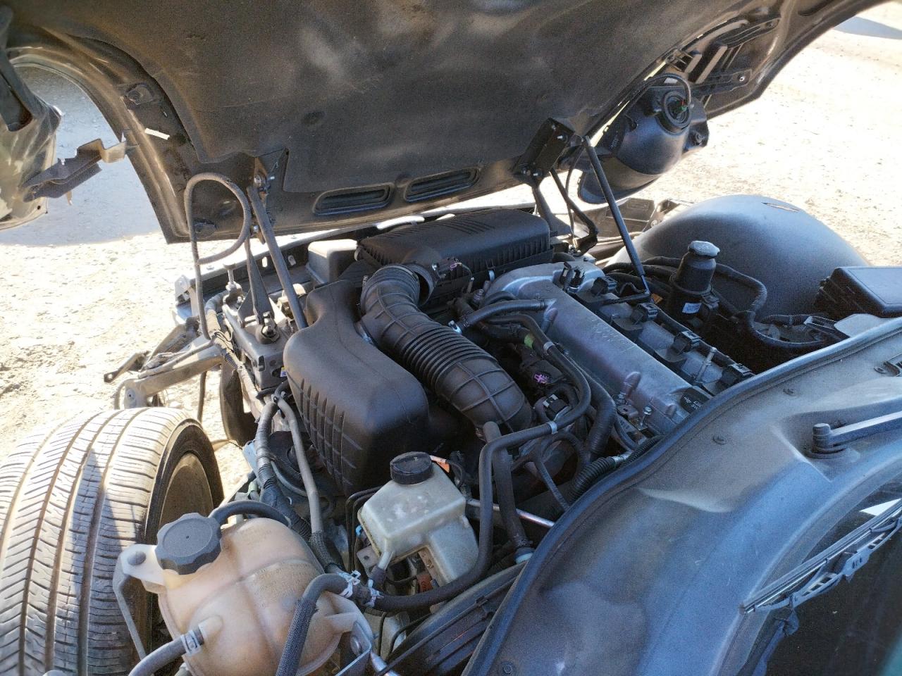 Photo 7 from auction – 2006 PONTIAC SOLSTICE with VIN 1G2MB33B46Y102944