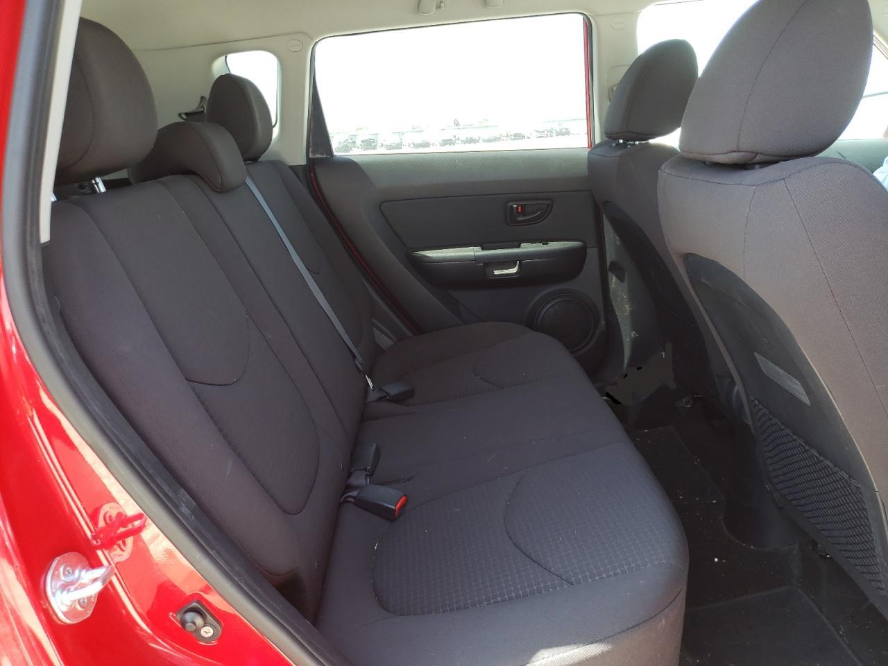 Photo 6 from auction – 2013 KIA SOUL with VIN KNDJT2A55D7590663