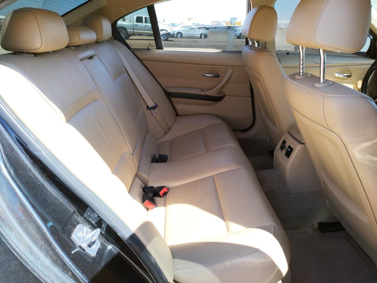 Photo 6 from auction – 2011 BMW 328 XI with VIN WBAPK7C57BF086977