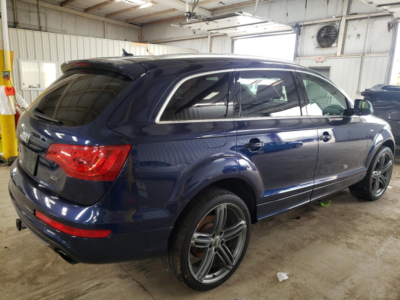 Photo 4 from auction – 2011 AUDI Q7 PRESTIG with VIN WA1DGAFE5BD001463