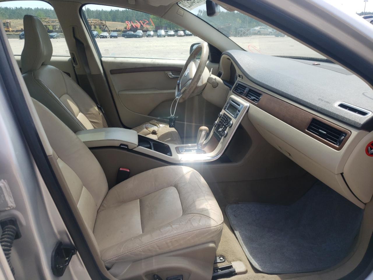 Photo 5 from auction – 2010 VOLVO S80 3.2 with VIN YV1982AS0A1130538