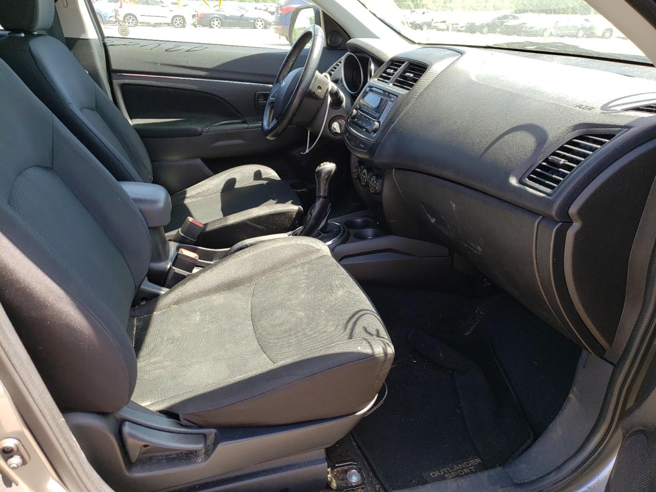 Photo 5 from auction – 2015 MITSUBISHI OUTLANDER with VIN 4A4AP3AU5FE055633