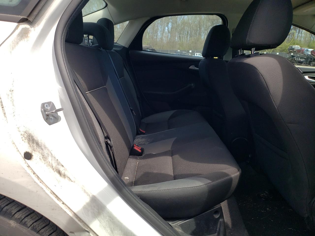 Photo 6 from auction – 2014 FORD FOCUS SE with VIN 1FADP3F28EL408197