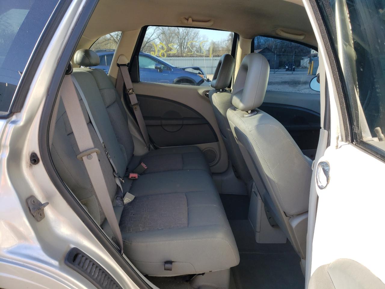 Photo 6 from auction – 2006 CHRYSLER PT CRUISER with VIN 3A4FY58B96T205294