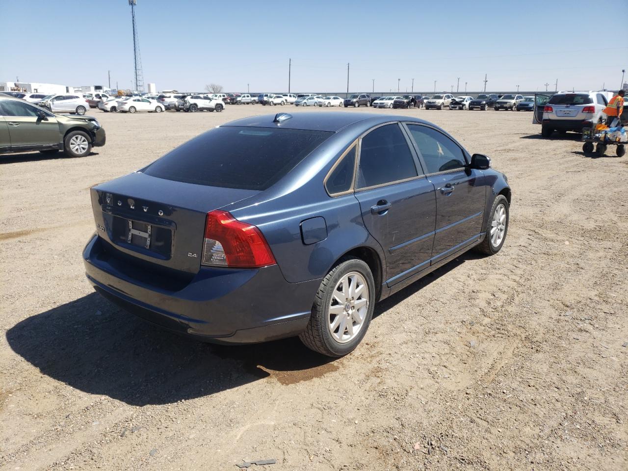 Photo 4 from auction – 2009 VOLVO S40 2.4I with VIN YV1MS382092445935