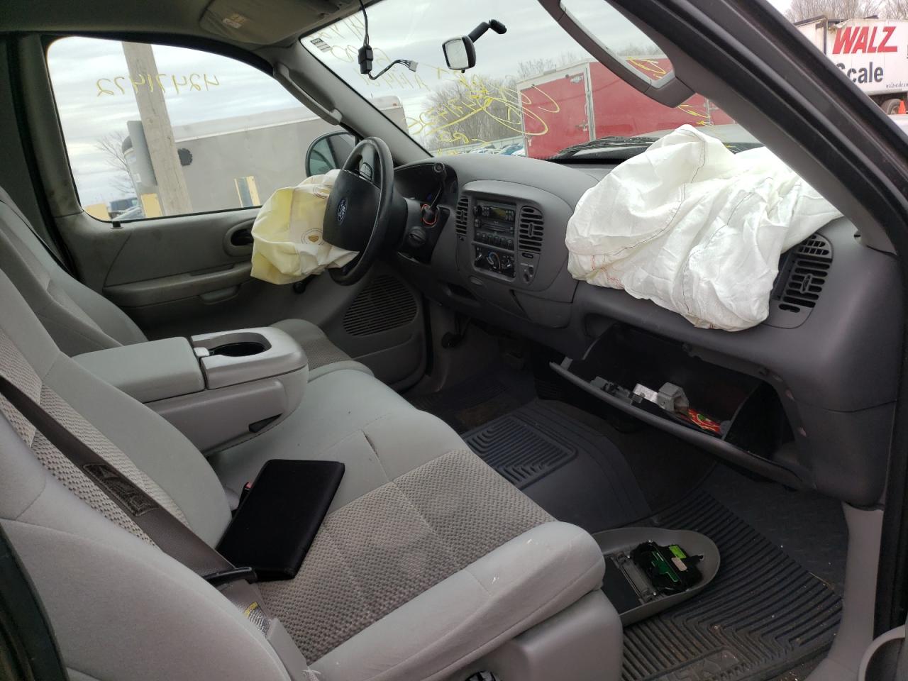 Photo 5 from auction – 2004 FORD F-150 HERI with VIN 2FTRX17224CA14481