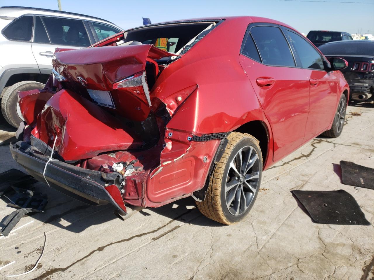 Photo 4 from auction – 2014 TOYOTA COROLLA L with VIN 5YFBURHE3EP090601