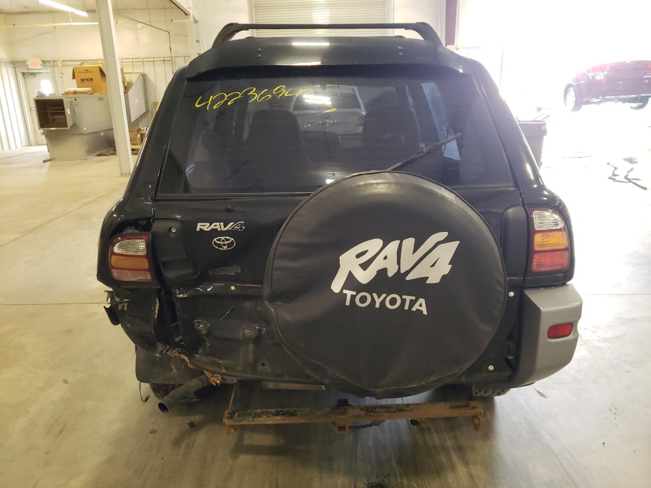 Photo 9 from auction – 2000 TOYOTA RAV4 with VIN JT3HP10V0Y0230489